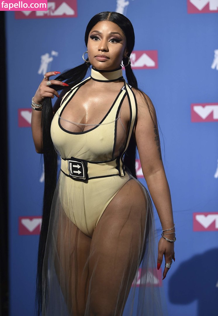 https://fapello.com/content/n/i/nicki-minaj/1000/nicki-minaj_0127.jpg