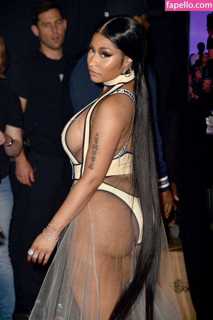 https://fapello.com/content/n/i/nicki-minaj/1000/nicki-minaj_0130.jpg