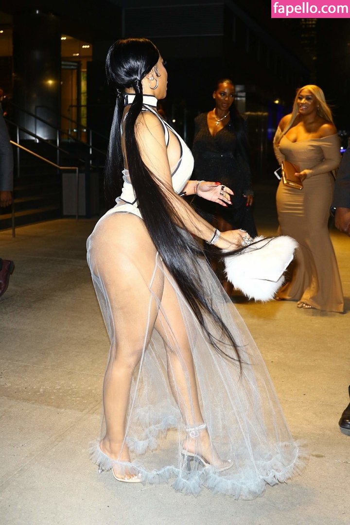 https://fapello.com/content/n/i/nicki-minaj/1000/nicki-minaj_0137.jpg