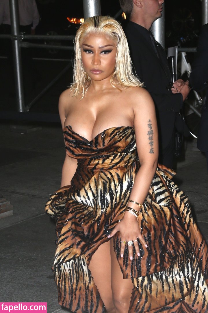 https://fapello.com/content/n/i/nicki-minaj/1000/nicki-minaj_0157.jpg