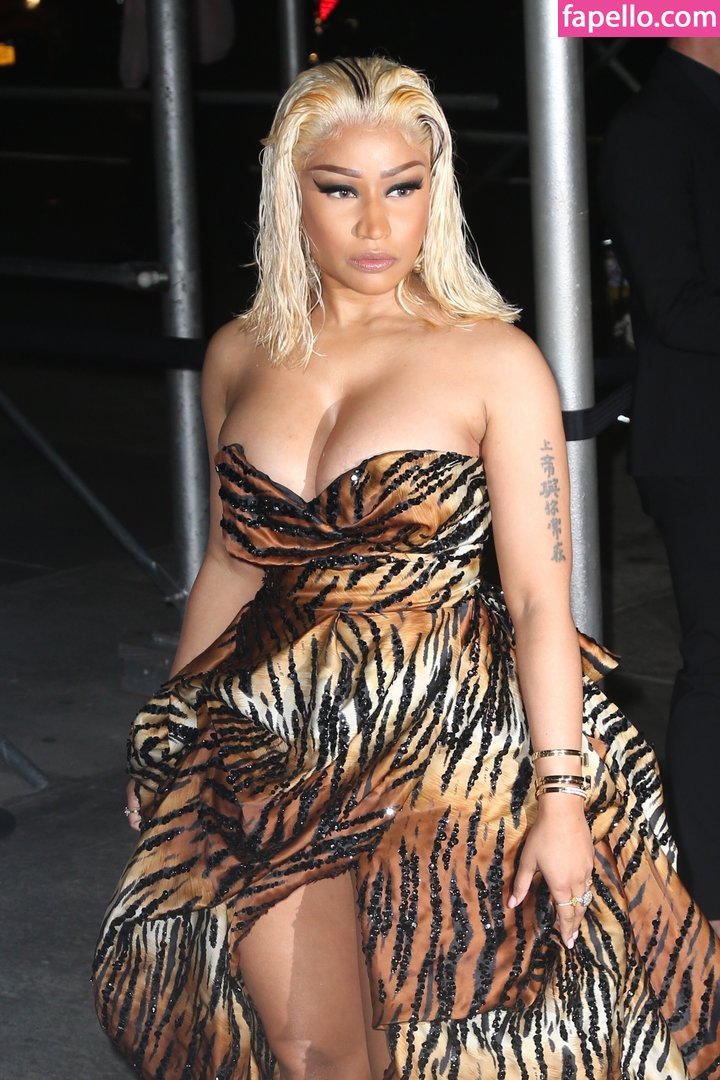 https://fapello.com/content/n/i/nicki-minaj/1000/nicki-minaj_0167.jpg