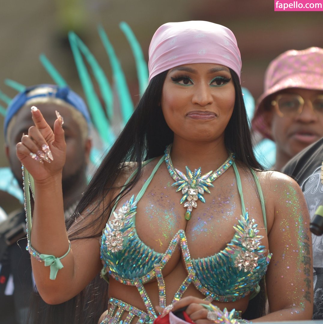 https://fapello.com/content/n/i/nicki-minaj/1000/nicki-minaj_0192.jpg