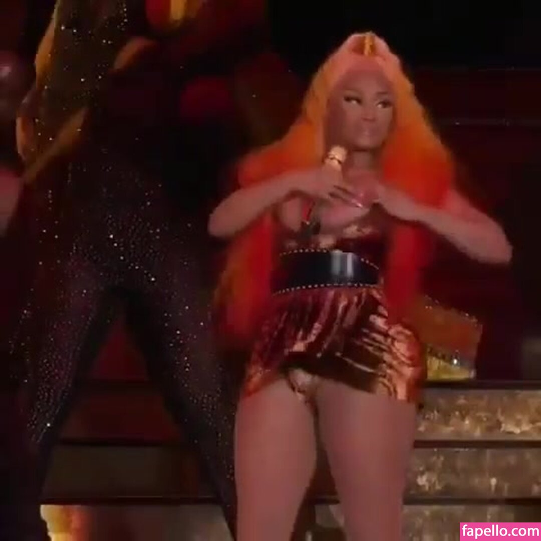 https://fapello.com/content/n/i/nicki-minaj/1000/nicki-minaj_0199.jpg