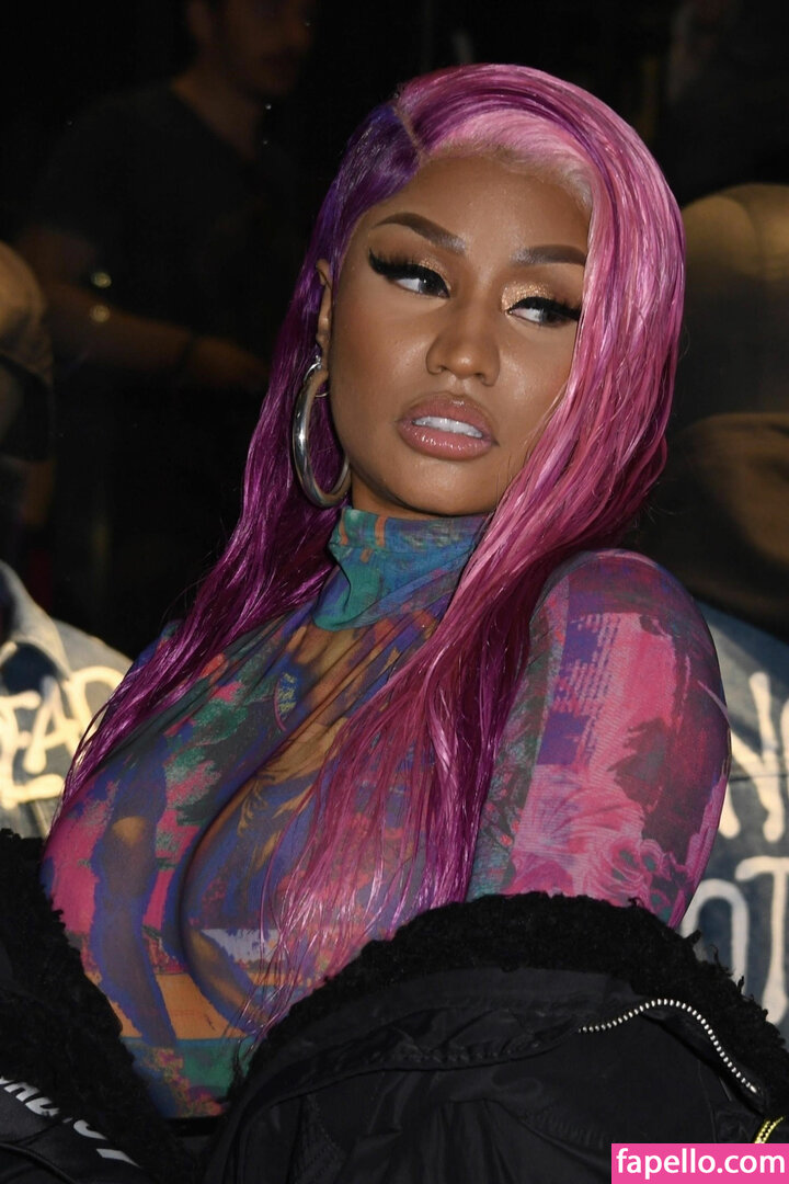 https://fapello.com/content/n/i/nicki-minaj/1000/nicki-minaj_0246.jpg