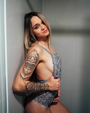 Nikola Šaršova nude #0007