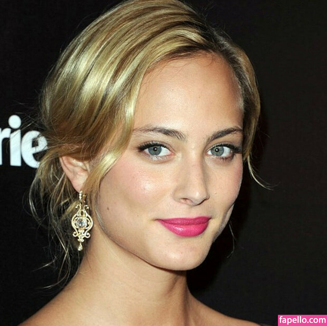 Nora Arnezeder leaked nude photo #0006 (Nora Arnezeder / noraarnezederofficial)