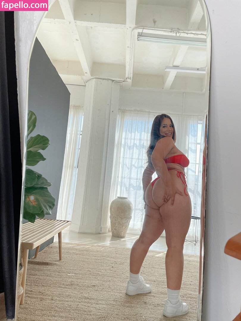 Officialnaellie leaked nude photo #0002 (Officialnaellie / Laangelita)