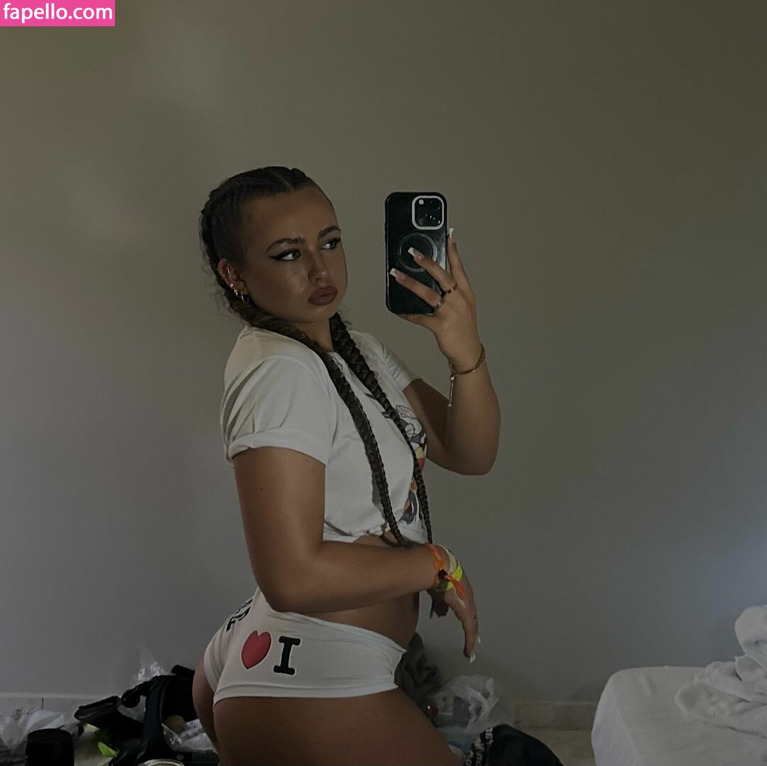  Onlyfans Photo Gallery 