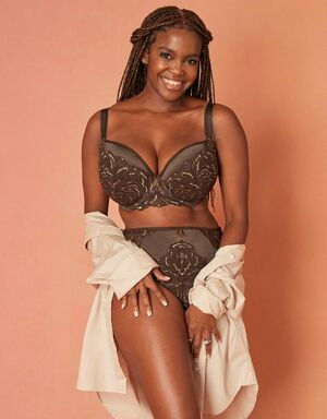 Oti Mabuse nude #0051