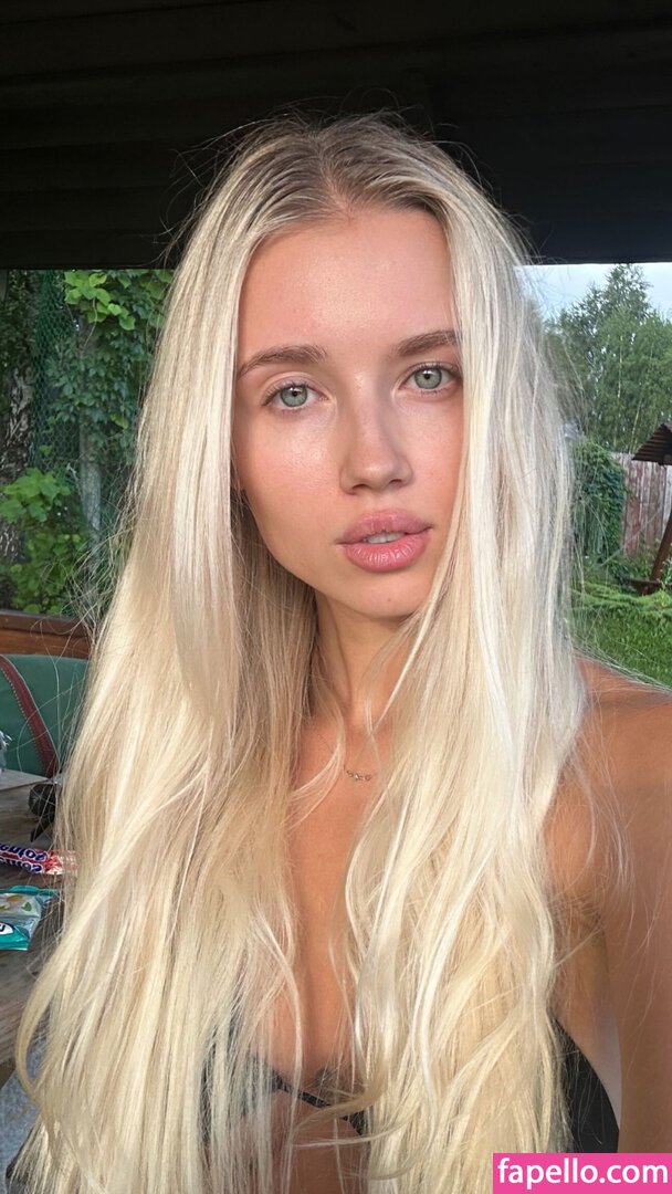 Polina Malinovskaya Polinamalinovskaya Nude Leaked Onlyfans Photo