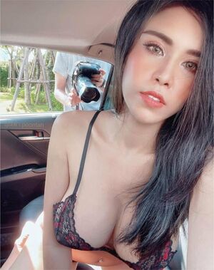 Poonfah nude #0001