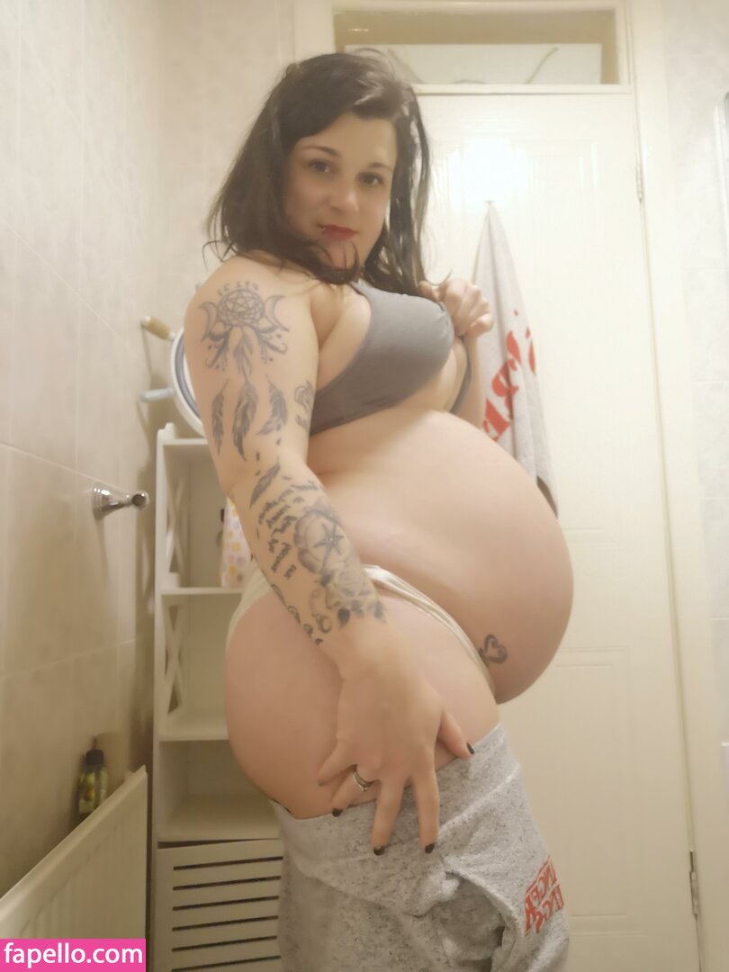 pregnantmamamsalicefury leaked nude photo #0022 (pregnantmamamsalicefury / MsAliceFury)