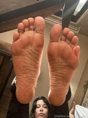 queengsoles nude #0025