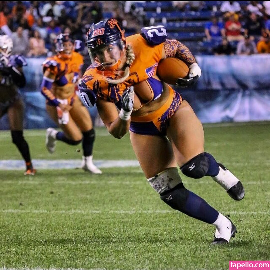 Ex-LFL Player / Quincy Hewitt / quincyyhewitt Nude Leaked Photo #39 -  Fapello