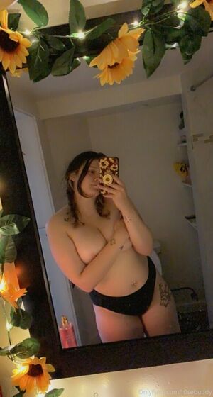 r0sebuddy nude #0070