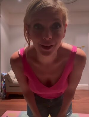 Rachel Riley nude #0052