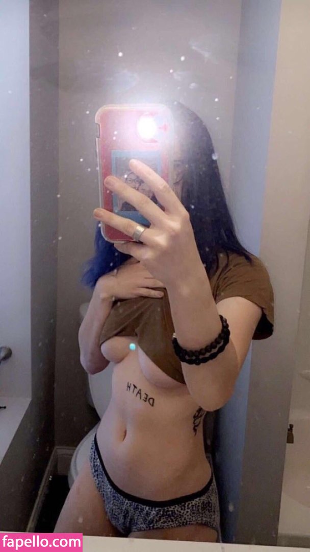 Radianttoilet leaked nude photo #0004 (Radianttoilet)