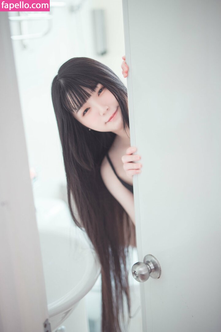 落落Raku leaked nude photo #0018 (落落Raku / raku66666 / rakuraku166)