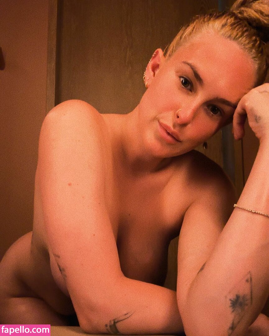 Rumer Willis leaked nude photo #0203 (Rumer Willis / RumerWillis / therue)