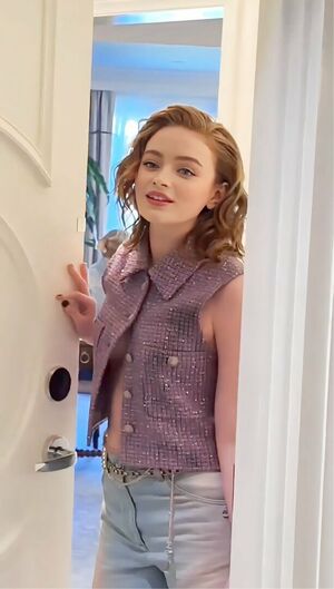 Sadie Sink nude #0737