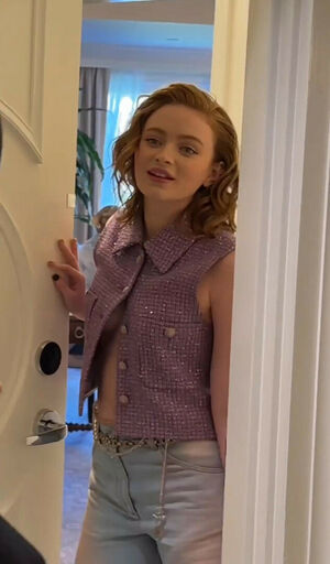 Sadie Sink nude #0774