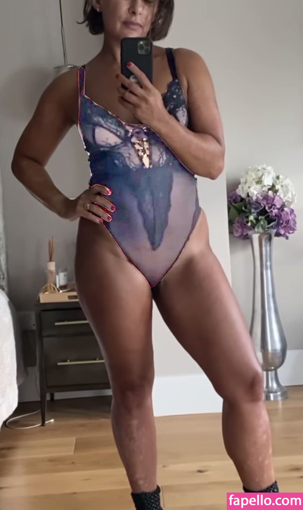 Saira Khan leaked nude photo #0024 (Saira Khan / iamsairakhan / sairasbum)