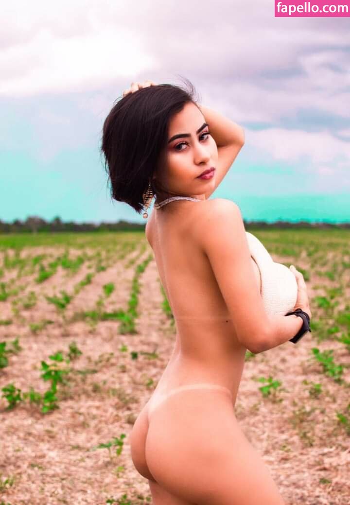 Samira Nude