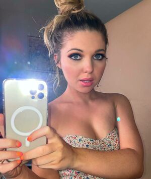 Sammi Hanratty nude #0047