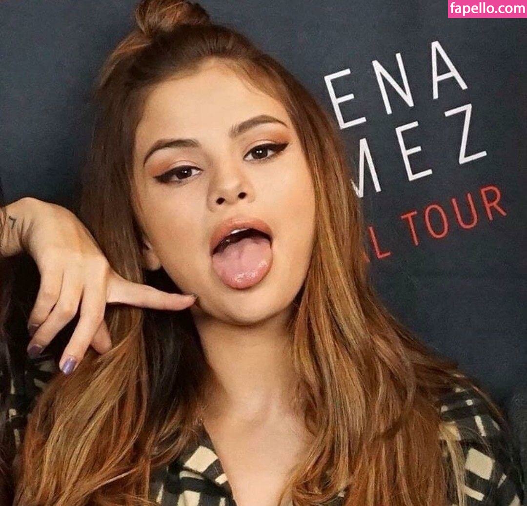 https://fapello.com/content/s/e/selena-gomez/1000/selena-gomez_0911.jpg