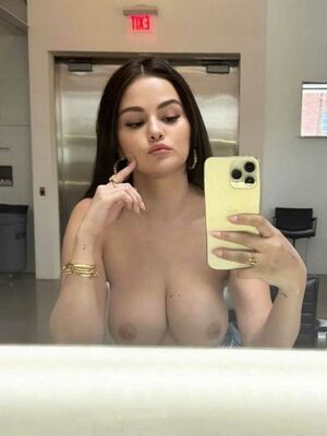 Selena Gomez nude #3416