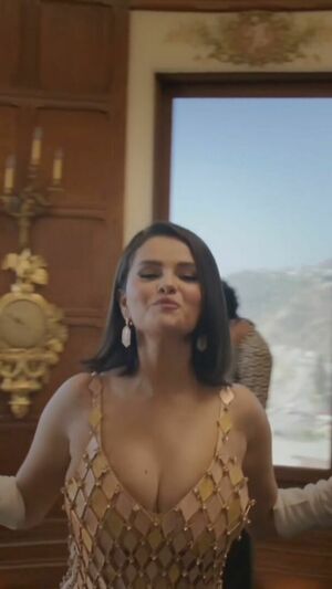 Selena Gomez nude #4532