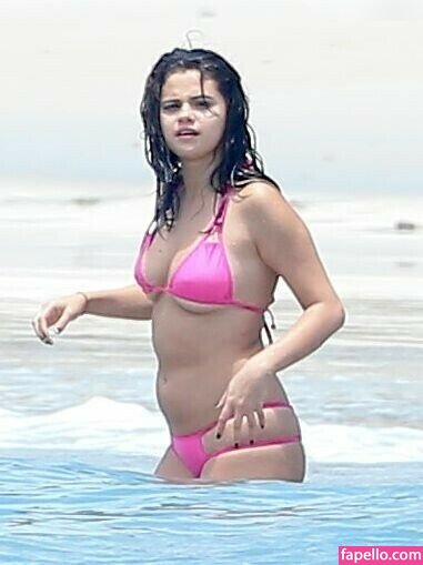 Selena Gomez #5498
