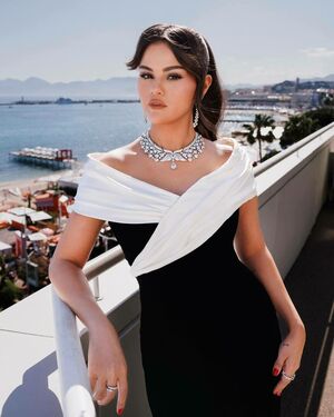 Selena Gomez #5502