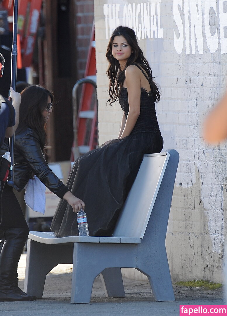Selena Gomez #5704