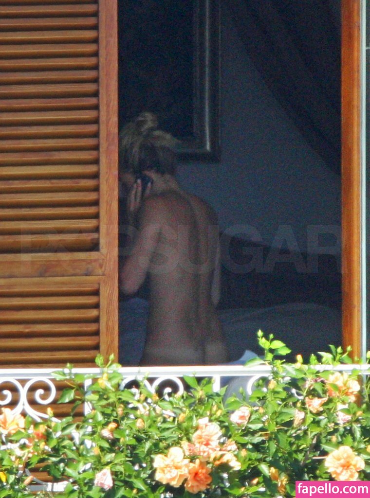 Sienna Miller leaked nude photo #0093 (Sienna Miller / siennamillerfree / siennathing)