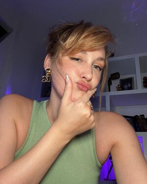 Sjokz nude #0685