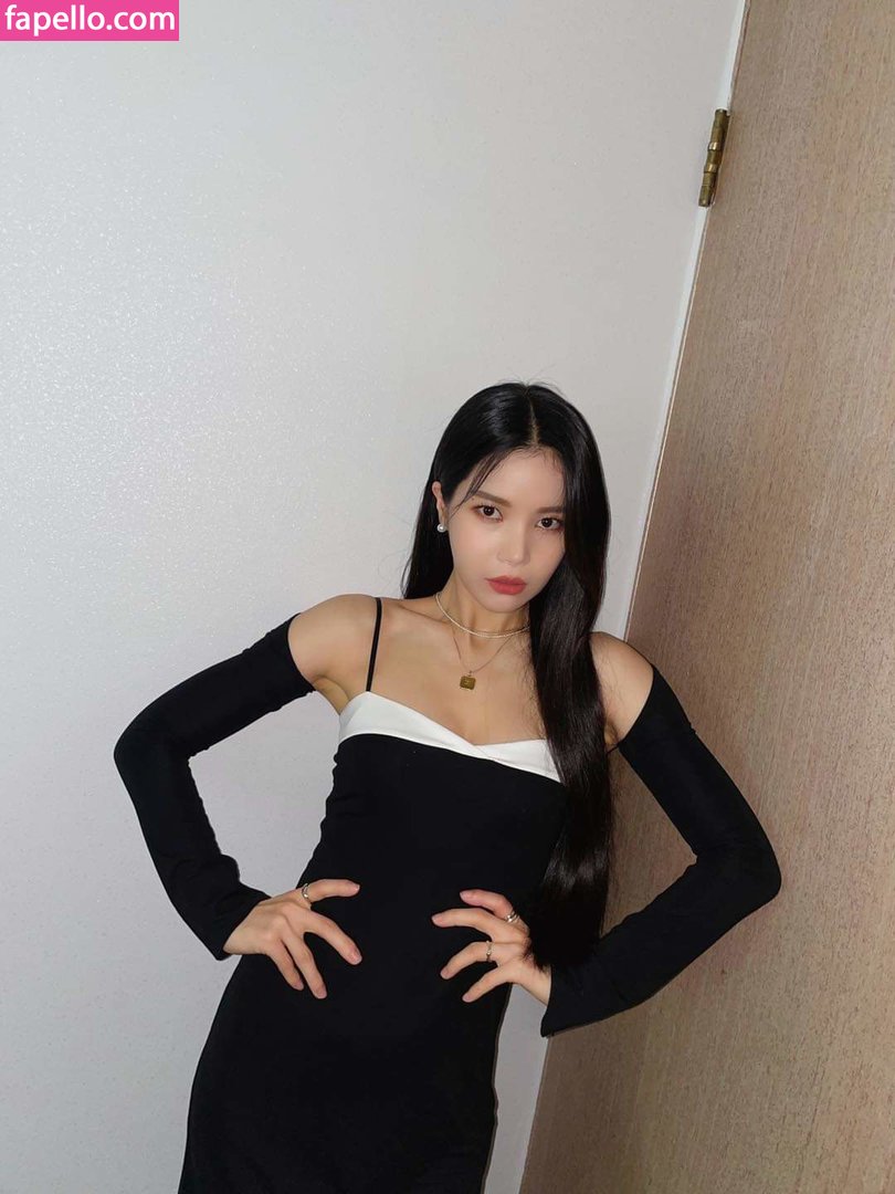 Solar leaked nude photo #0005 (Solar / Mamamoo / solarkeem)