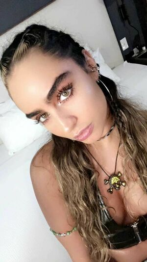 Sommer Ray nude #2078