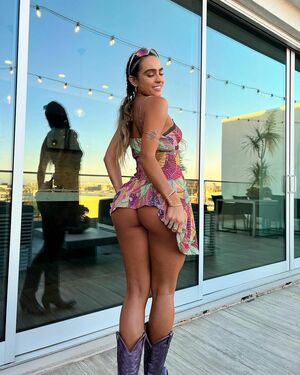 Sommer Ray nude #2093