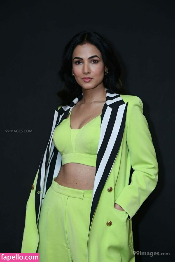 Sonal Chauhan leaked nude photo #0031 (Sonal Chauhan / sonalchauhan)