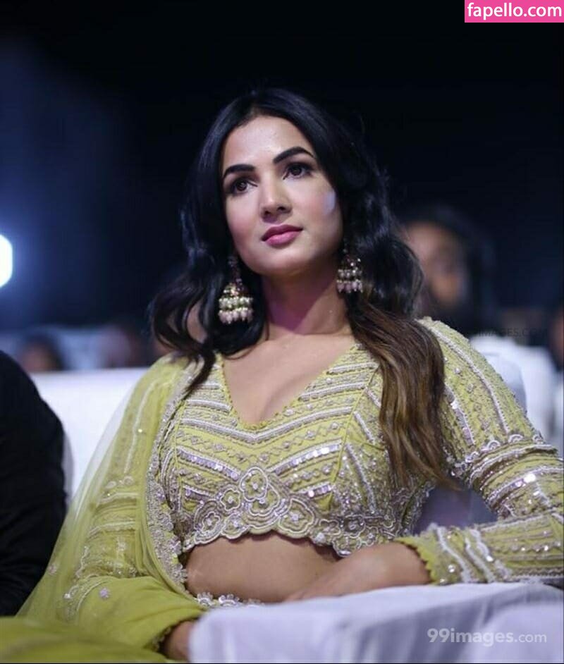 Sonal Chauhan leaked nude photo #0040 (Sonal Chauhan / sonalchauhan)