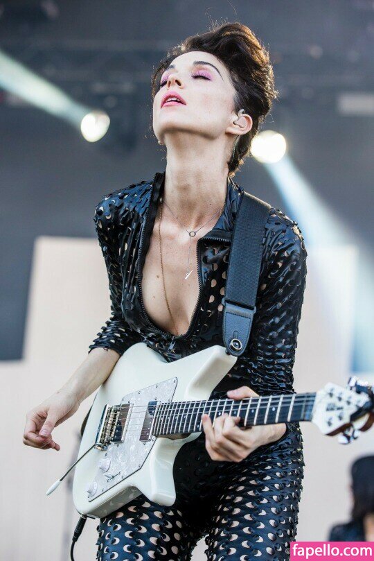 St Vincent leaked nude photo #0081 (St Vincent / Annie Erin Clark / muddaub / st_vincent)