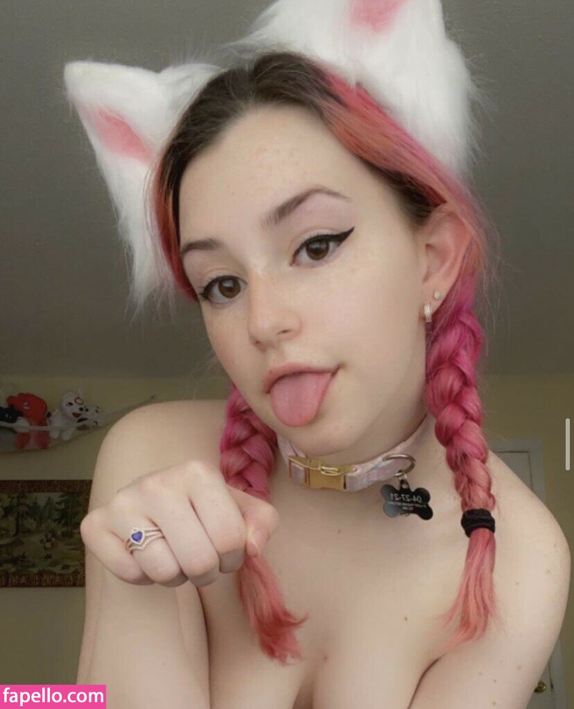 strawburrykitten leaked nude photo #0003 (strawburrykitten / strawburry17)