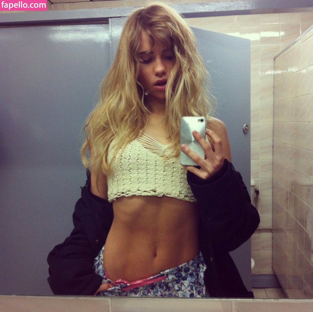 Suki Waterhouse leaked nude photo #0009 (Suki Waterhouse / sukiwaterhouse)