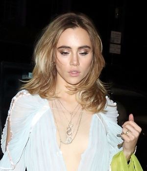 Suki Waterhouse nude #0068