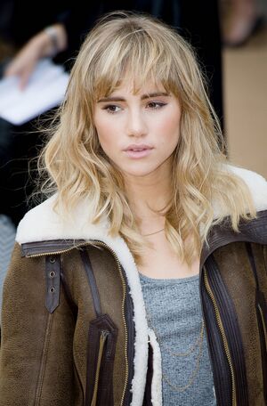 Suki Waterhouse nude #0109