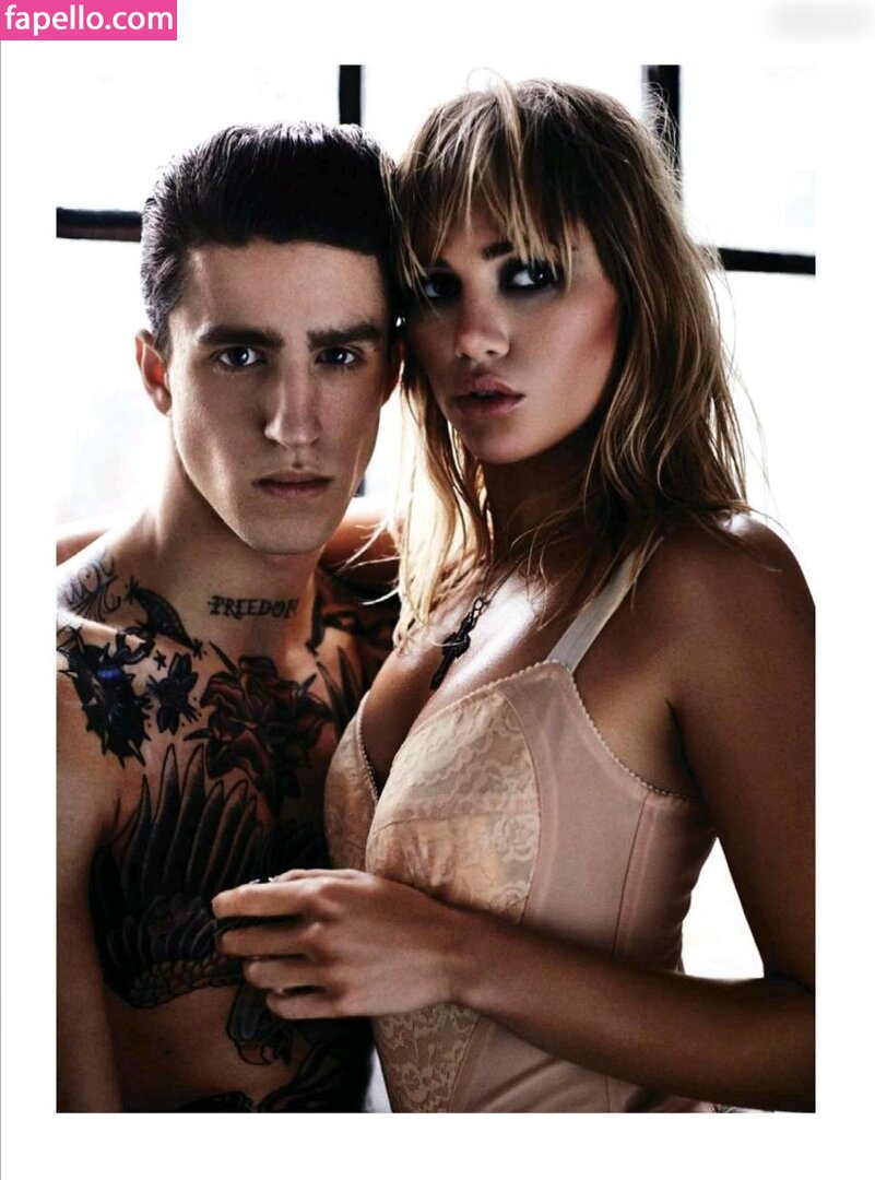 Suki Waterhouse / sukiwaterhouse Nude Leaked Photo #321 - Fapello