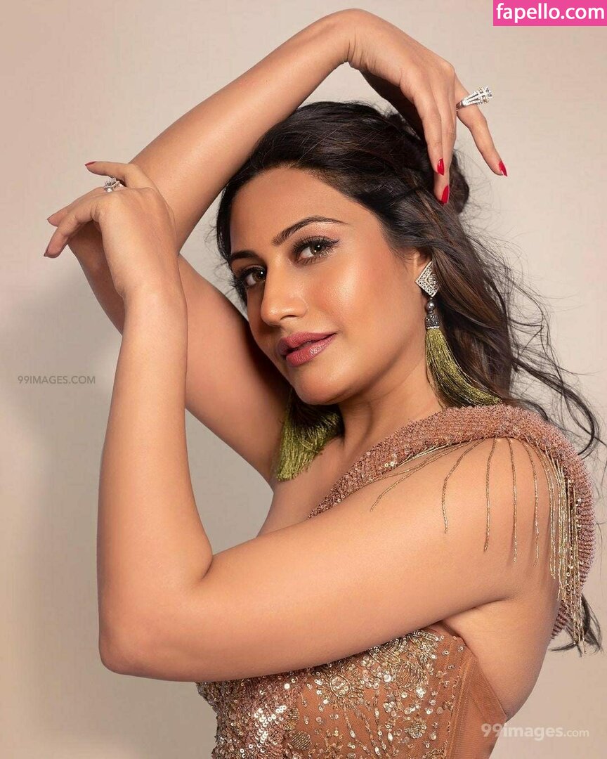 Surbhi Chandna leaked nude photo #0453 (Surbhi Chandna / officialsurbhic)