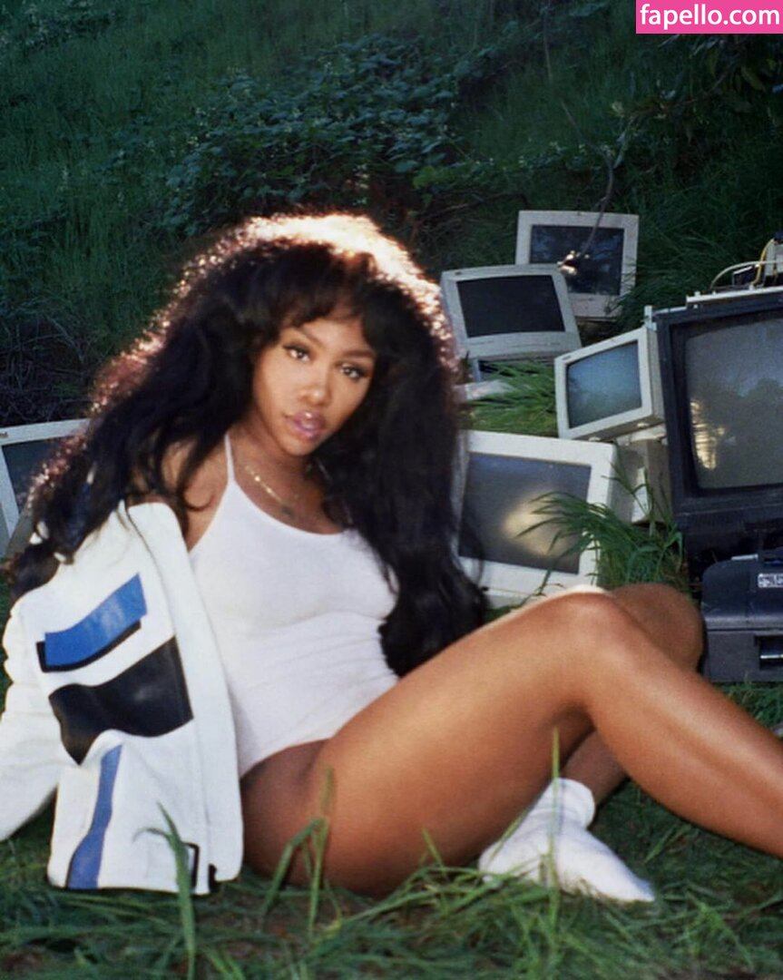 SZA leaked nude photo #0005 (SZA / Solana Rowe / thejad3x)