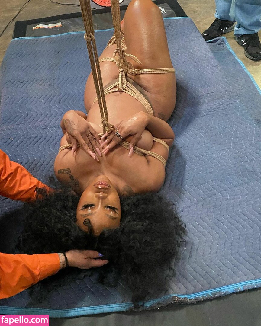 SZA leaked nude photo #0108 (SZA / Solana Rowe / thejad3x)